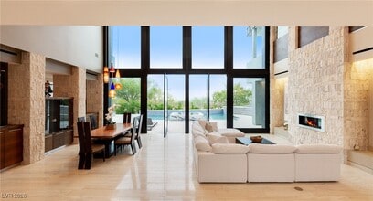 98 Sun Glow Ln in Las Vegas, NV - Building Photo - Building Photo