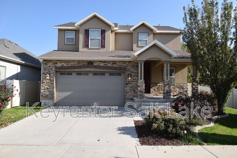 11157 Broadwick Rd in South Jordan, UT - Building Photo