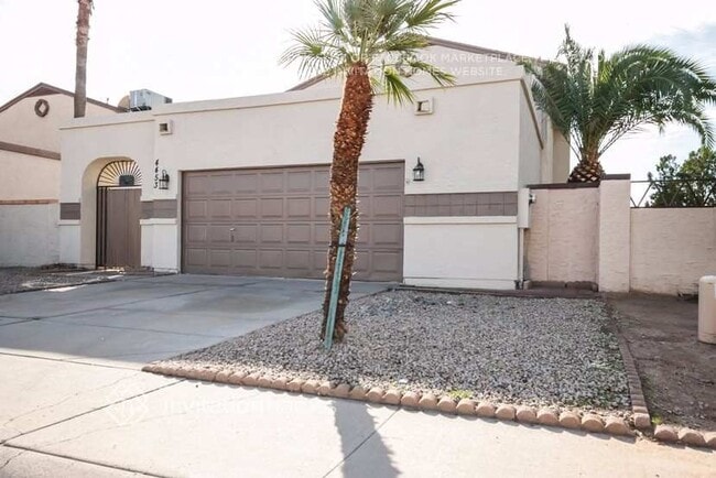 4453 W Taro Dr in Glendale, AZ - Building Photo - Building Photo