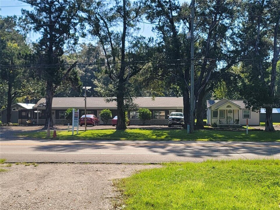 212 Broad St in Brooksville, FL - Building Photo