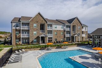 Trails at Hunter Pointe in Gallatin, TN - Foto de edificio - Building Photo