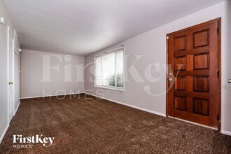 6616 Oakview Dr N in Indianapolis, IN - Building Photo - Building Photo