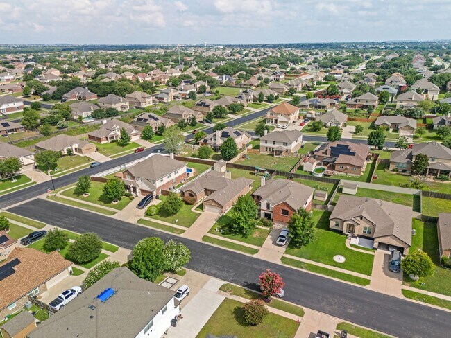 5911 Flat Slate Drive in Killeen, TX - Building Photo - Building Photo