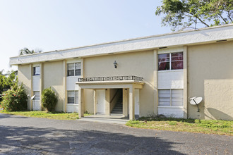 2837 Jackson St in Ft. Myers, FL - Foto de edificio - Primary Photo