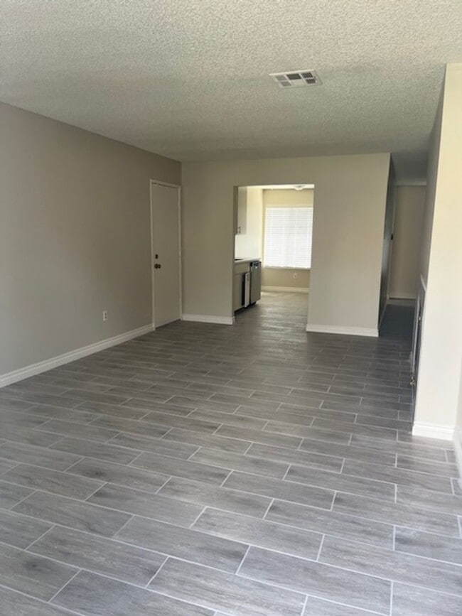 property at 9401 Thistlewood Ct