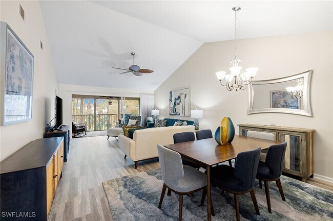 6900 Dennis Cir in Naples, FL - Building Photo - Building Photo