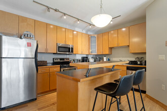2600 University Ave SE, Unit 101 in Minneapolis, MN - Building Photo - Building Photo