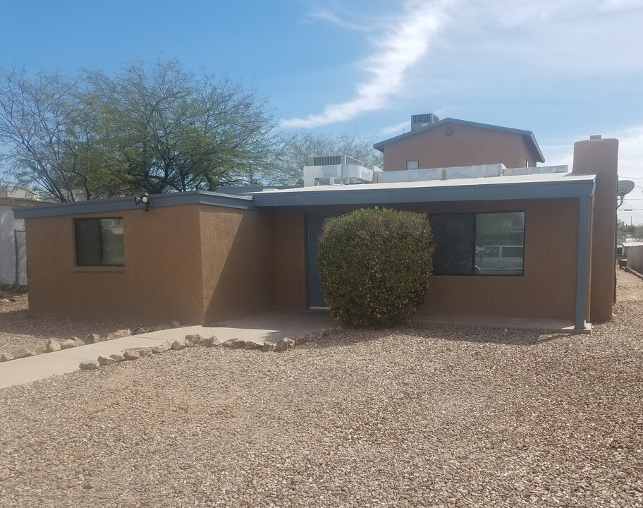 516 E Waverly St, Unit #1 in Tucson, AZ - Foto de edificio