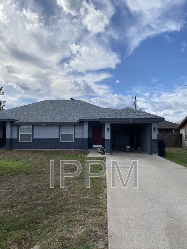 property at 101 S Taos Blvd