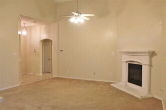 5752 Barrier Reef Dr in Fort Worth, TX - Building Photo - Building Photo