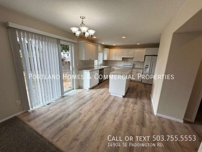 14904 SE Paddington Rd in Clackamas, OR - Building Photo - Building Photo