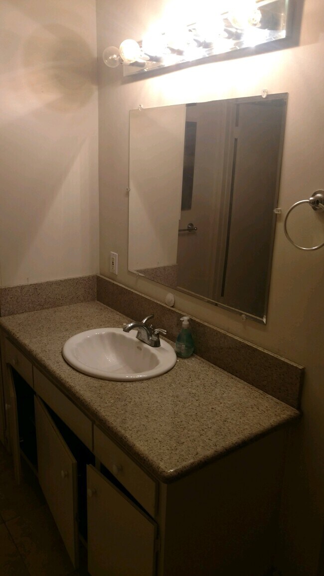 342 Culver Blvd, Unit 4