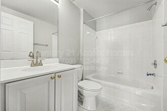 716 Scarburgh Way in Alexandria, VA - Building Photo - Building Photo