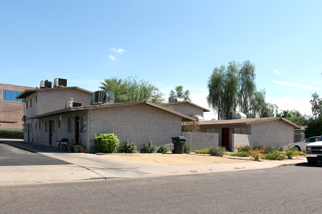 1934 E Fairmount Ave in Phoenix, AZ - Building Photo