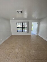 2031 NW 30th Ave in Fort Lauderdale, FL - Building Photo - Building Photo