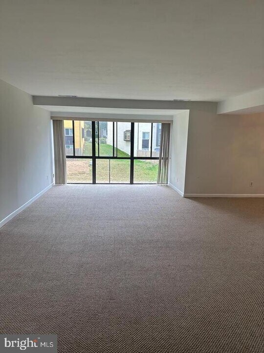 19023 Mills Choice Rd in Gaithersburg, MD - Building Photo