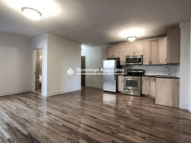 700 Fort Washington Ave in New York, NY - Building Photo