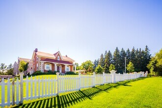 10360 Islington Ave in Vaughan, ON - Building Photo - Building Photo