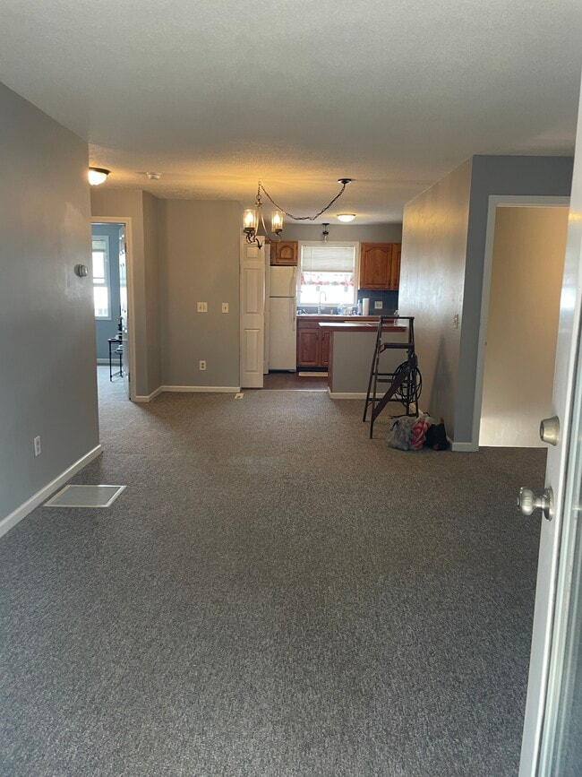 39 Commodore Commons Ct in Derby, CT - Foto de edificio - Building Photo