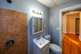 22 Warren St, Unit 14 in Lynn, MA - Building Photo - Building Photo