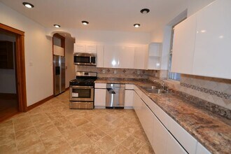 4118 N Ashland Ave, Unit 1 in Chicago, IL - Foto de edificio - Building Photo