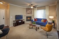 Building Photo - Legend Oaks Apartamentos in Denver, Colorado