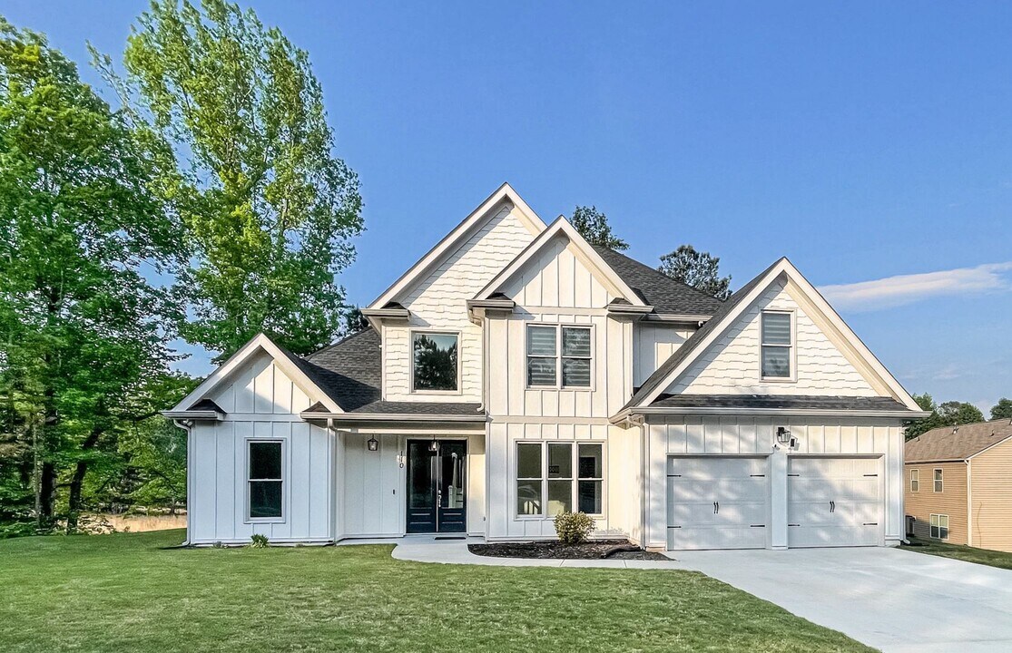 110 Wesleyan Way in Dallas, GA - Building Photo