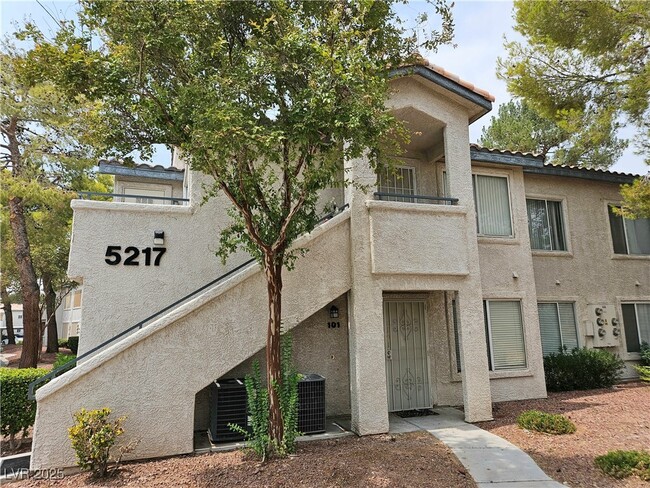 5217 Caspian Springs Dr in Las Vegas, NV - Building Photo - Building Photo