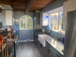 14300 Hanson Cir in Mendocino, CA - Building Photo - Building Photo