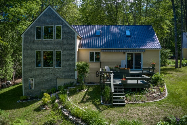 property at 17 S River Rd