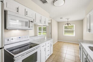 12607 Dakar Dr in Houston, TX - Building Photo