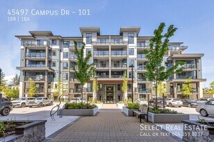 45497 Campus Dr in Chilliwack, BC - Building Photo