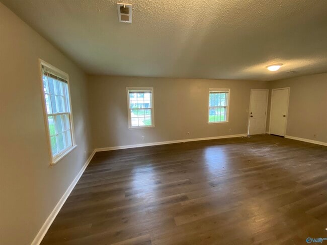 4406 Gazette Dr SW in Huntsville, AL - Building Photo - Building Photo