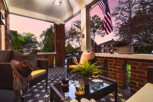 715 Grandin Rd in Charlotte, NC - Building Photo