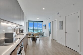 580 72nd St, Unit SI ID1263804P in Miami Beach, FL - Building Photo - Building Photo