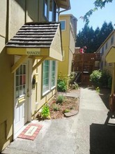 Hidden Hills Apartments in Salem, OR - Building Photo - Building Photo