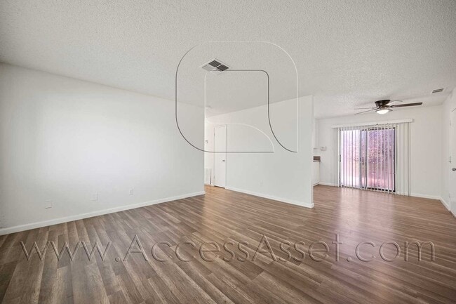 14710 Mesa St in Hesperia, CA - Building Photo - Building Photo