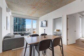 851 W Blackhawk St in Chicago, IL - Building Photo - Building Photo