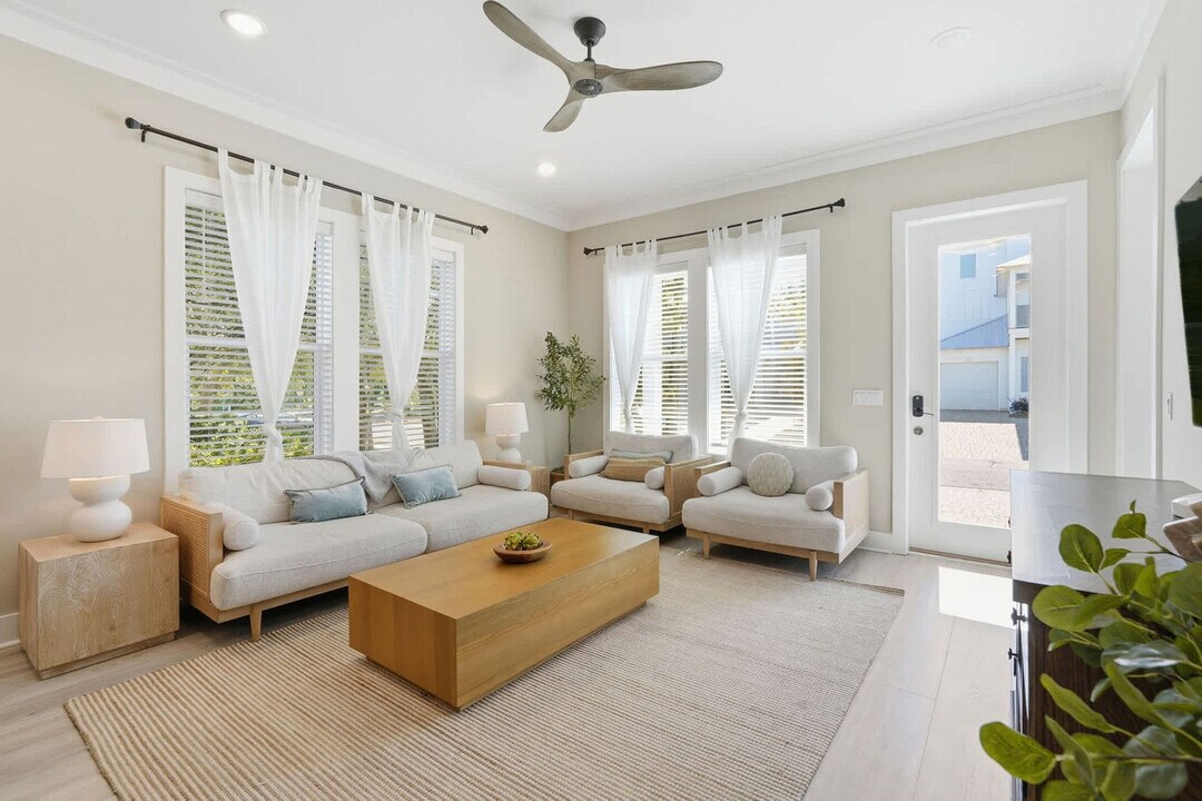 38 W Willow Mist Rd in Inlet Beach, FL - Building Photo