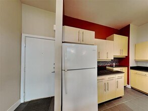 4414 Cedar Springs Rd in Dallas, TX - Building Photo - Building Photo