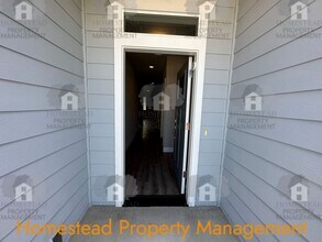 309 SW Oregon Trail Dr in Dallas, OR - Building Photo - Building Photo