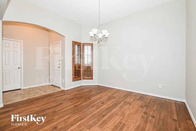 204 Troy Ln in Red Oak, TX - Building Photo - Building Photo
