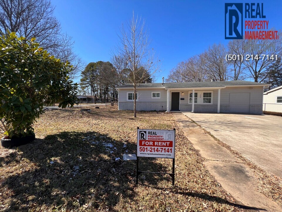 300 N Bailey St in Jacksonville, AR - Building Photo