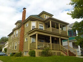 260 Roosevelt Ave in Syracuse, NY - Building Photo
