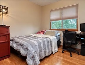 1565 Cedar Crest Dr in Lincoln, NE - Building Photo - Building Photo
