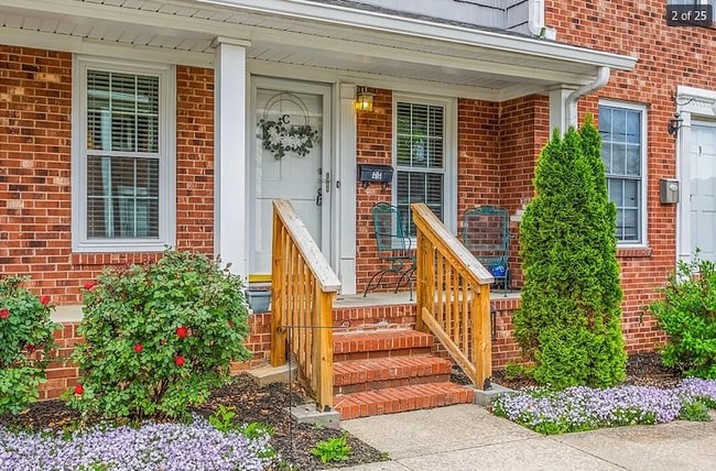 property at 1007 Robin Hood Rd