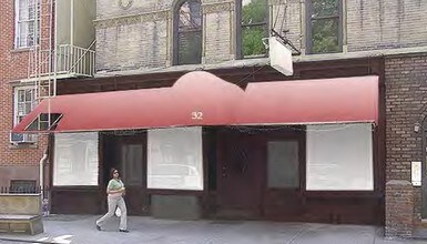 32-34 Jones St in New York, NY - Building Photo - Building Photo