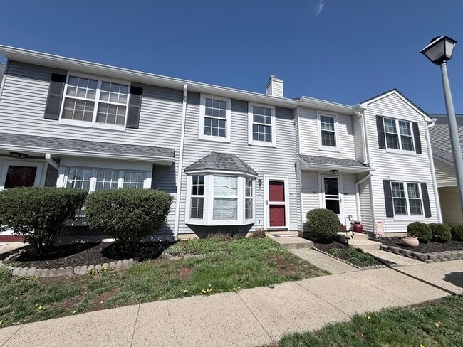 171 Scobee Ln in Franklin Township, NJ - Building Photo - Building Photo