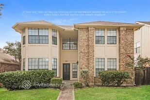 2146 Falcon Ridge Dr in Carrollton, TX - Building Photo