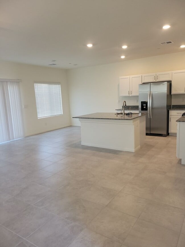 414 Canary Song Dr in Henderson, NV - Building Photo - Building Photo